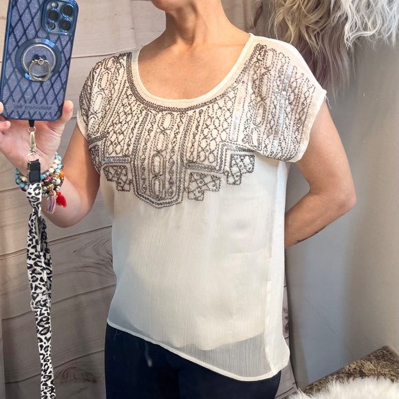 🔥2/$10 |•MAURICES•| Beaded Sequined Sheer Cream Top Size Small - Picture 5 of 12
